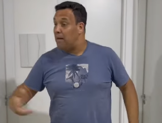 H0416027_Pai se deparou com essa cena teve que agir_part2.mp4