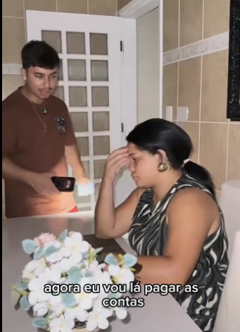 H0728003_Um pequeno detalhe chamou muita atenção_part2