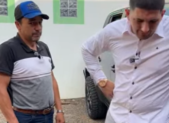 H1021016_Nunca trate mal ninguem se não isso pode acontecer com você nem tudo oque parece_part2
