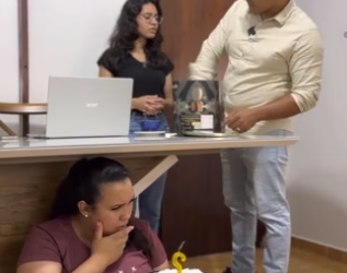 E2205002_ Ela confiou nele mas que ele fez depois chocou milhões