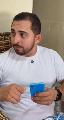 T1118011 Engraçado pra mim nunca tem tempo, mas pra amiga até feriado vira co part2