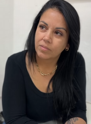 T1301021 Ela comprou quase a loja inteira com o cartão do marido part2