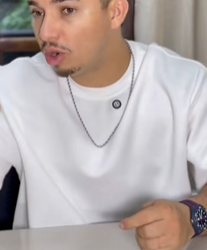 T0605023 Padrasto viu que o filho dele negou um Danone para a enteada e resolveu part2