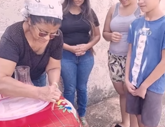 T1799002 Em um momento de perigo, um pequeno gesto de coragem mudou completamente part2