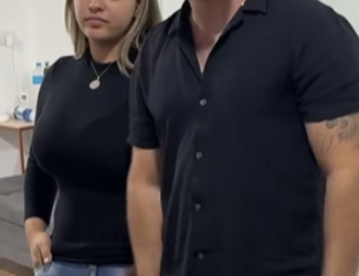 T1329026 Garota genial revela segredo da madrasta com mensagem na televisão part2