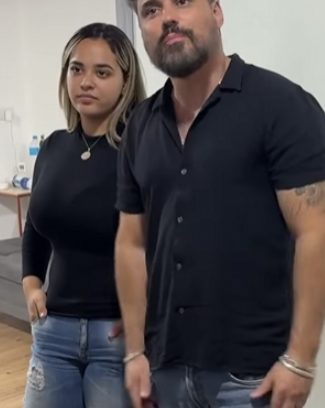 T1329026 Garota genial revela segredo da madrasta com mensagem na televisão part2