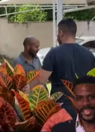 T4011031 Ele vai jogar uma bomba pra assustar o mendigo veja no que deu part 2
