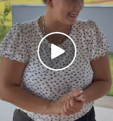 T2206028 Madrasta cai na sua própria fala part2