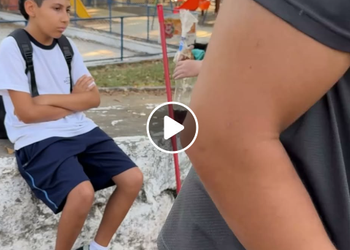 T1716028 Mãe deixa seu filho mimado com morador de rua para lhe dar uma lição