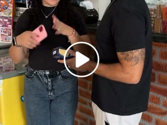 T1716020 Ela atrapalhou o almoço alheio, e no final se deu mal