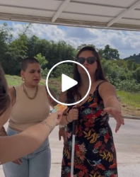 T1711002_Ela usou o dinheiro do seu negócio para ajudar e dar às pessoas sem pensar em si mesmo_part2