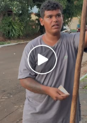 T2206002_O homem só queria receber o justo mas saiu dali com algo muito maior!_part2